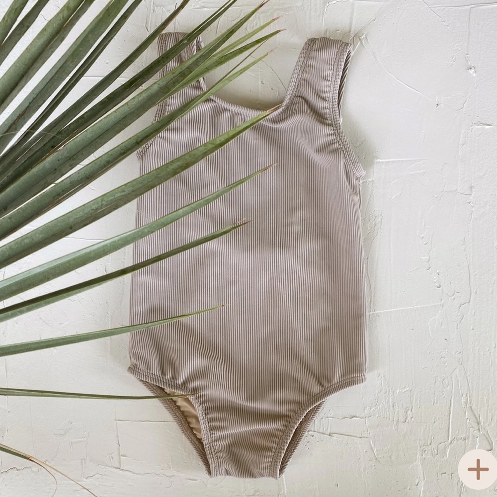 NWT Size 6 June Park Dune Ribbed One Piece Swimsuit!